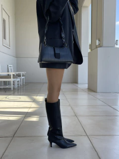 Bota ANASTASHA Croco Negro - comprar online