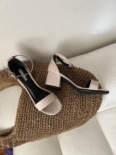 Sandalia REMMY Charol Nude - comprar online