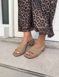 Zueco ALVVA Nobuck Tostado - comprar online