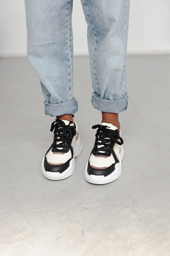 Sneaker BECCA Nude Negro - comprar online