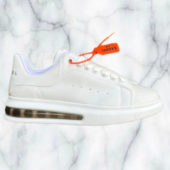 QUEEN SPACE WHITE en internet