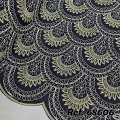 Tecido Laise Bordada Marinho com Bege para um Look Casual e Festa.