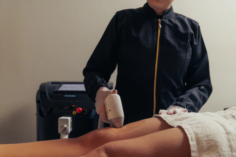 Depilação a Laser - Coxas + Linha Glútea