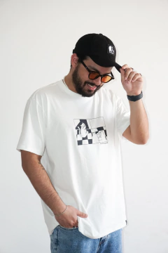 CATS ON THE MOVE: the body guard. - The Minimals Piracicaba
