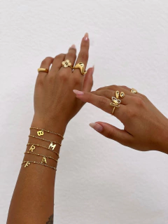 pulseira inicial balls na internet
