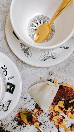 Tea Blend by Aomihomedeco