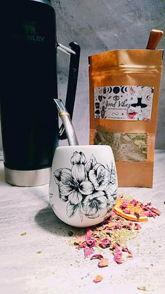 HIBISCUS=MATE Con la compra te llevas 1 Blend de yerba & 1 bombilla de regalo - Aomi Homedeco