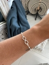 Pulsera infinito y bolitas