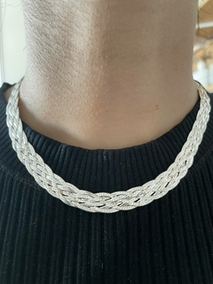 Collar trenzado