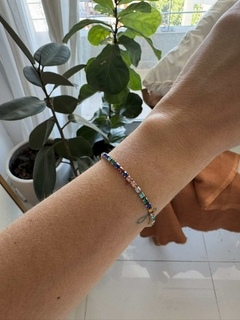 Pulsera con piedras de colores