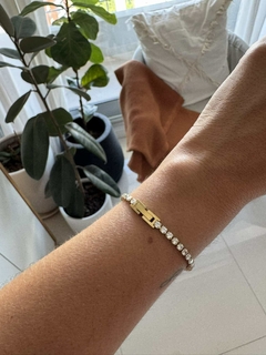 Pulsera cubic con cierre gold