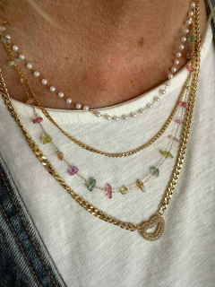 Collar triple con piedras y perlas acero gold - El Mercadito de Accesorios