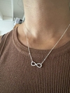 Collar infinito en pave