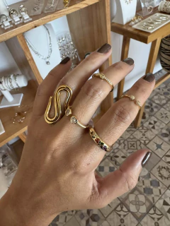 Anillo midi infinito acero gold en internet