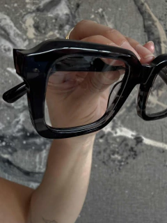 Anteojo Juana en internet