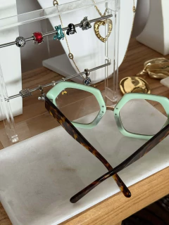 Anteojo July con carey en internet