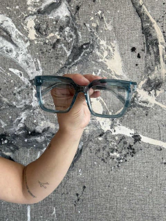 Anteojo Aqua en internet