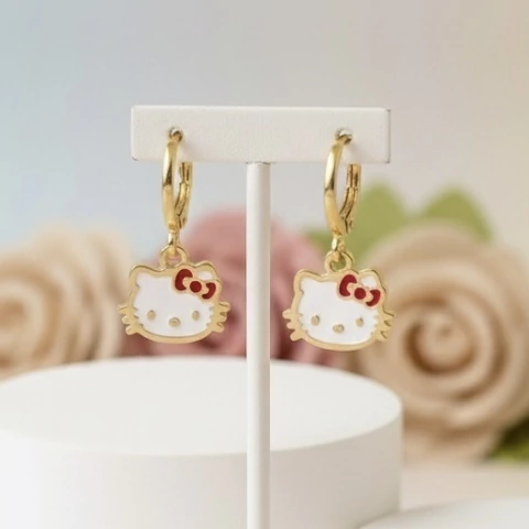 Brinco Argola Infantil Gatinha Kitty Banhado a Ouro 18k - comprar online