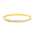 Bracelete cravejado a prova d'água, destacando seu design elegante e acabamento em ouro 18k.