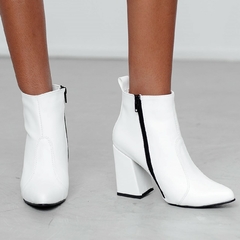 BOTA BOSTON WHITE - LAS ROXY