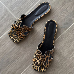 SANDALIA CHATA CELINA PRINT CHAROL en internet