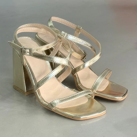 SANDALIA MILO GOLD - comprar online