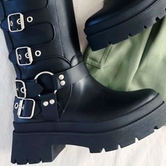 BOTA MIU BLACK en internet