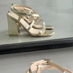 SANDALIA MILO GOLD en internet