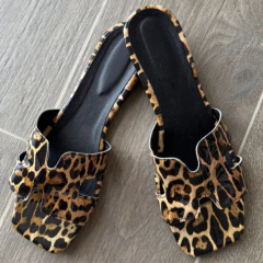 SANDALIA CHATA CELINA PRINT CHAROL - comprar online