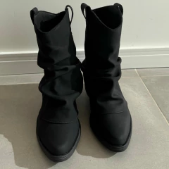 BOTA ROCCA BLACK en internet