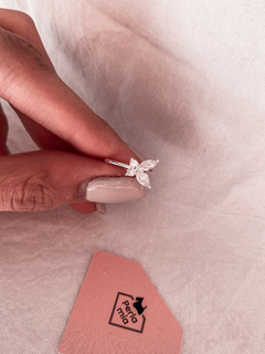 Ear Cuff Plata y cubic Mariposa por unidad - Perla Mía