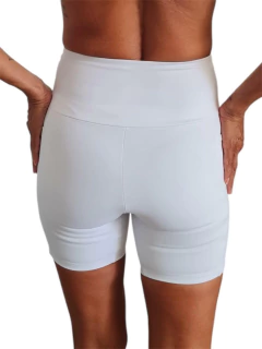 Short Fast 2 Bolsos | Tecido de Compressão Emana Branco - Evolution Sportswear