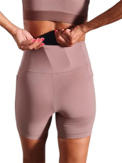 Short Fast 6 Bolsos | Tecido de Compressão Emana Creme de Avelã - Evolution Sportswear