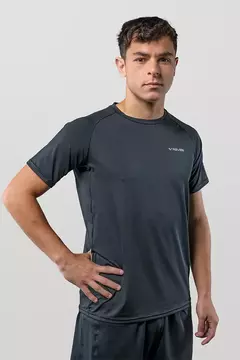 REMERA DEPORTIVA BOLT REVES NEGRA