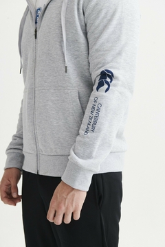 BUZO CAMPERA FRISA ESTAMPADA CANTERBURY 2025 GRIS - tienda online