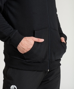 CAMPERA FRISA ESTAMPADA NEGRA CANTERBURY en internet