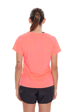 REMERA DEPORTIVA SPEED REVES ROSA FLUO - comprar online