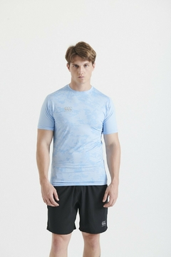 REMERA VAPODRI TRAINING PRETORIA PRINTED CANTERBURY CELESTE - comprar online