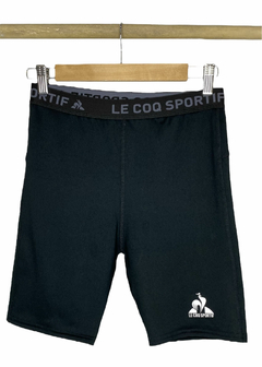 CALZA CORTA BERMUDA SPANDEX LE COQ SPORTIF NEGRA