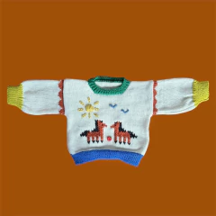 Sweater Caballos del amor en internet