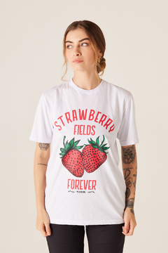 T-shirt Feminina Strawberry Fields - comprar online
