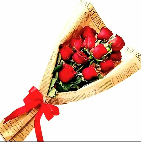 Buquê Giovana com 12 Rosas cod 444 - comprar online