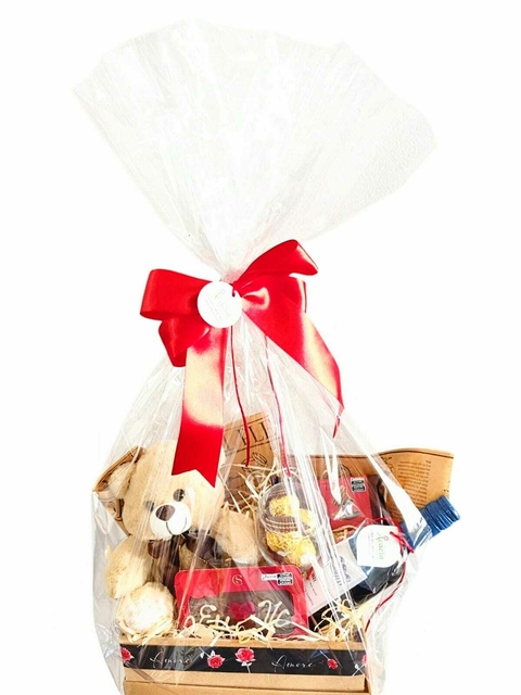 Cesta com Vinho e Chocolate e pelúcia - comprar online