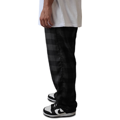 Calça Street Xadrez Preto na internet