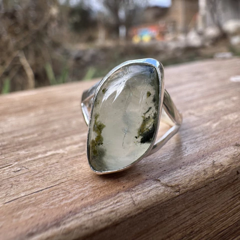 Anillo regulable de prehnita en plata 925 - comprar online