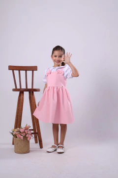 Jardineira vestido luxo rosa bebê + camisa branca - loja online