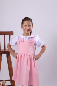 Jardineira vestido luxo rosa bebê + camisa branca na internet