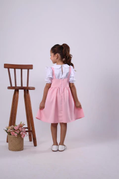 Jardineira vestido luxo rosa bebê + camisa branca - Flor e Liz Boutique