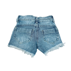 Short jeans Boiadeira Ana Castela na internet