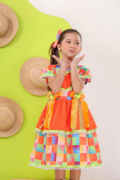 Vestido festa junina + laço de cabelo xadrez laranja neon